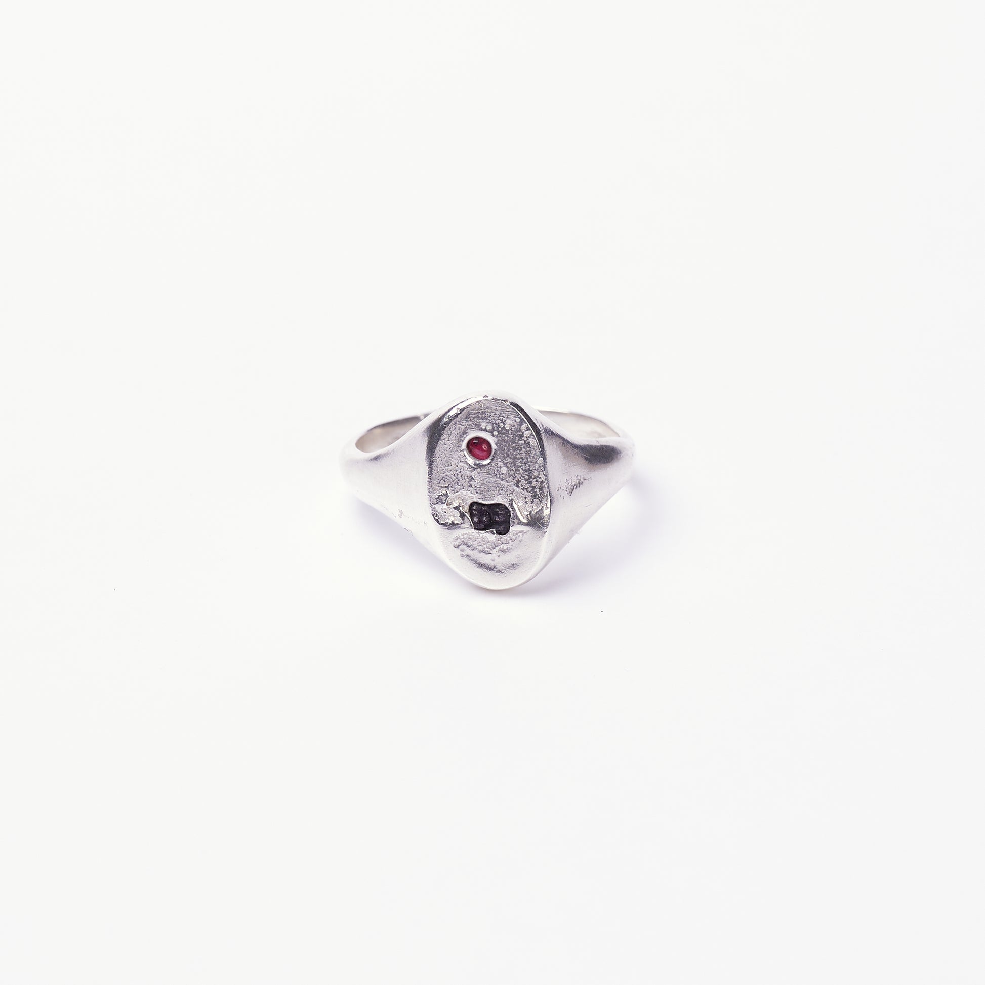 OVAL SIGNET - RAW RUBY AND RAW SAPPHIRE