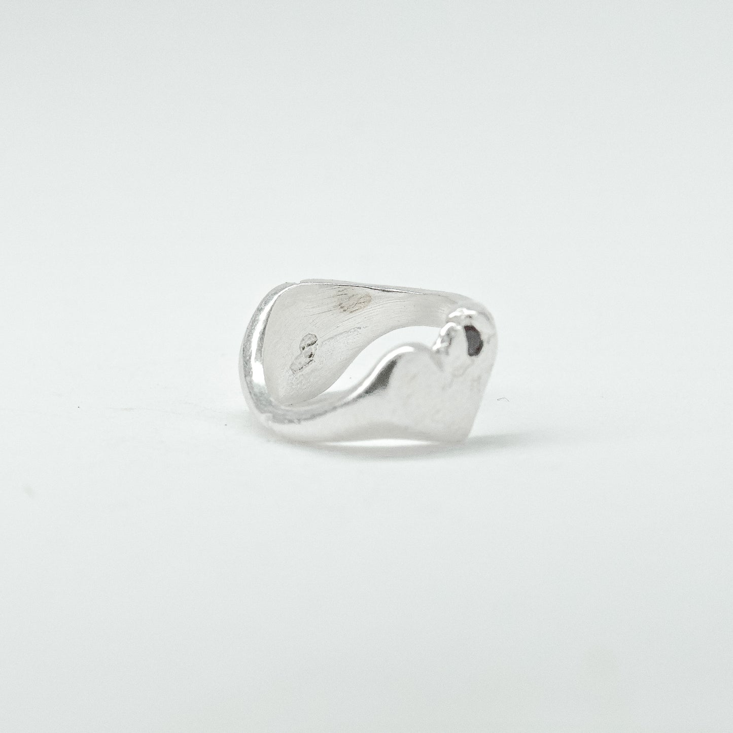 REVERSIBLE HEART + ROUND SIGNET RING