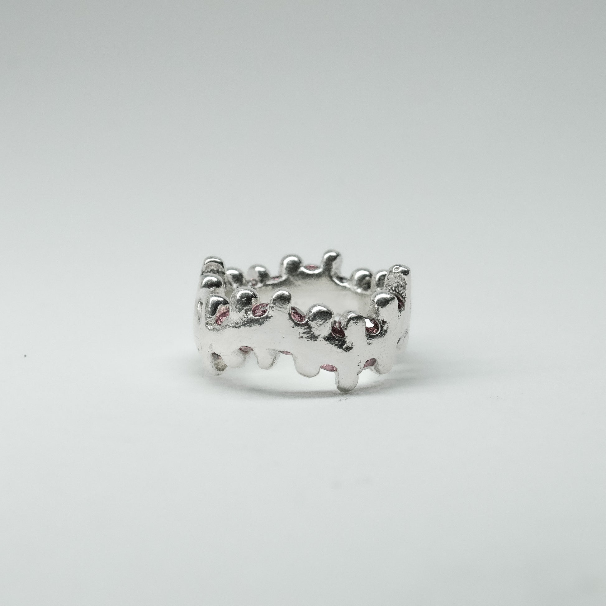 CATERPILLAR WAVY RING - PINK GEMS