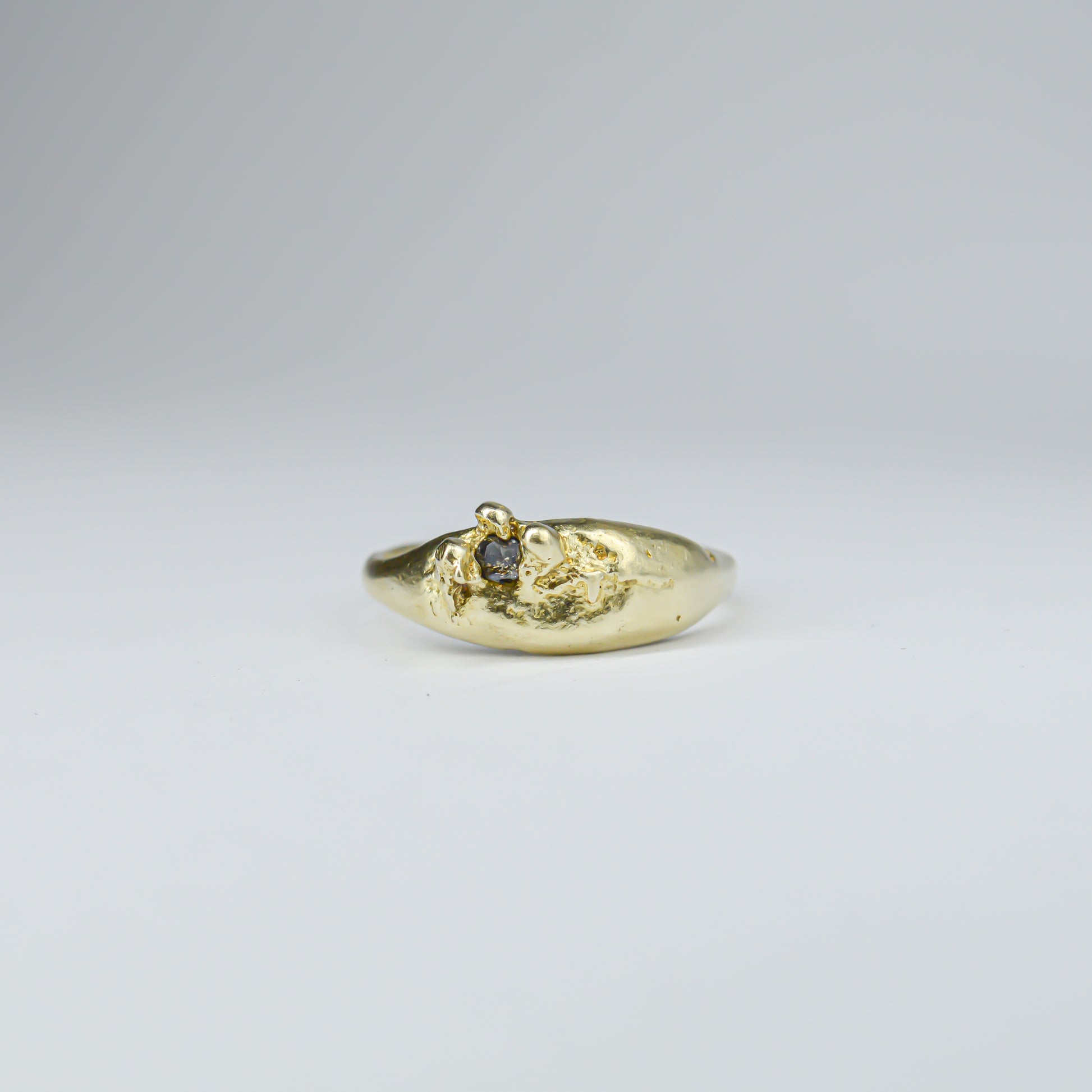 BRASS TAPER RING SINGLE GREEN GEM