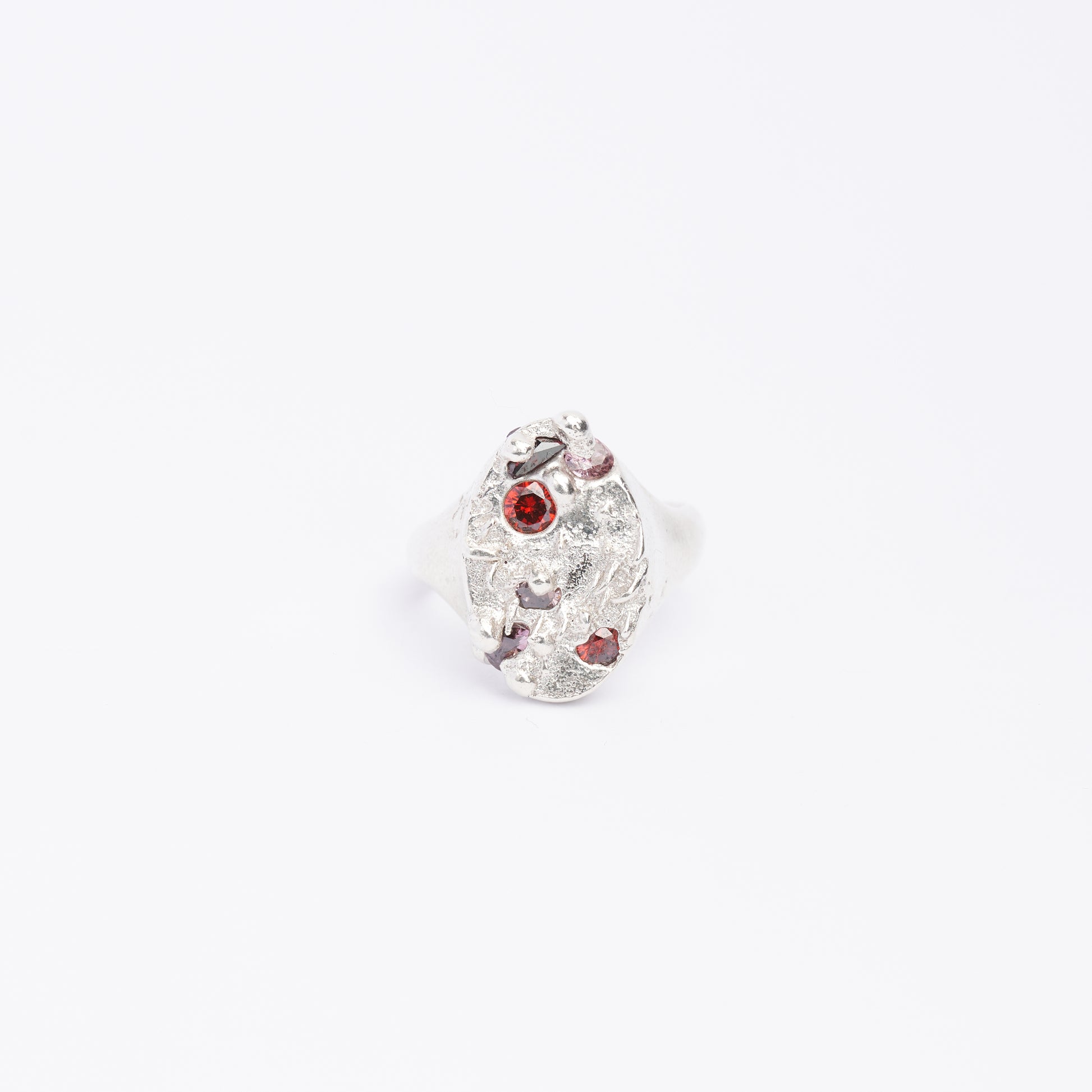 OVAL SIGNET - RED GEMSTONES