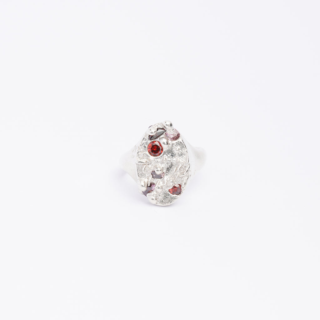 OVAL SIGNET - RED GEMSTONES