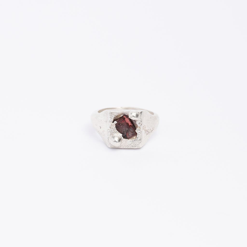 SQUARE SIGNET RAW SAPPHIRE