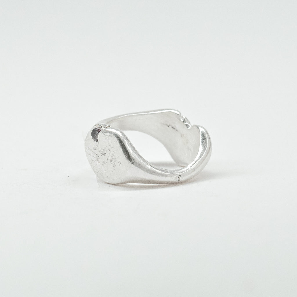 REVERSIBLE HEART + ROUND SIGNET RING
