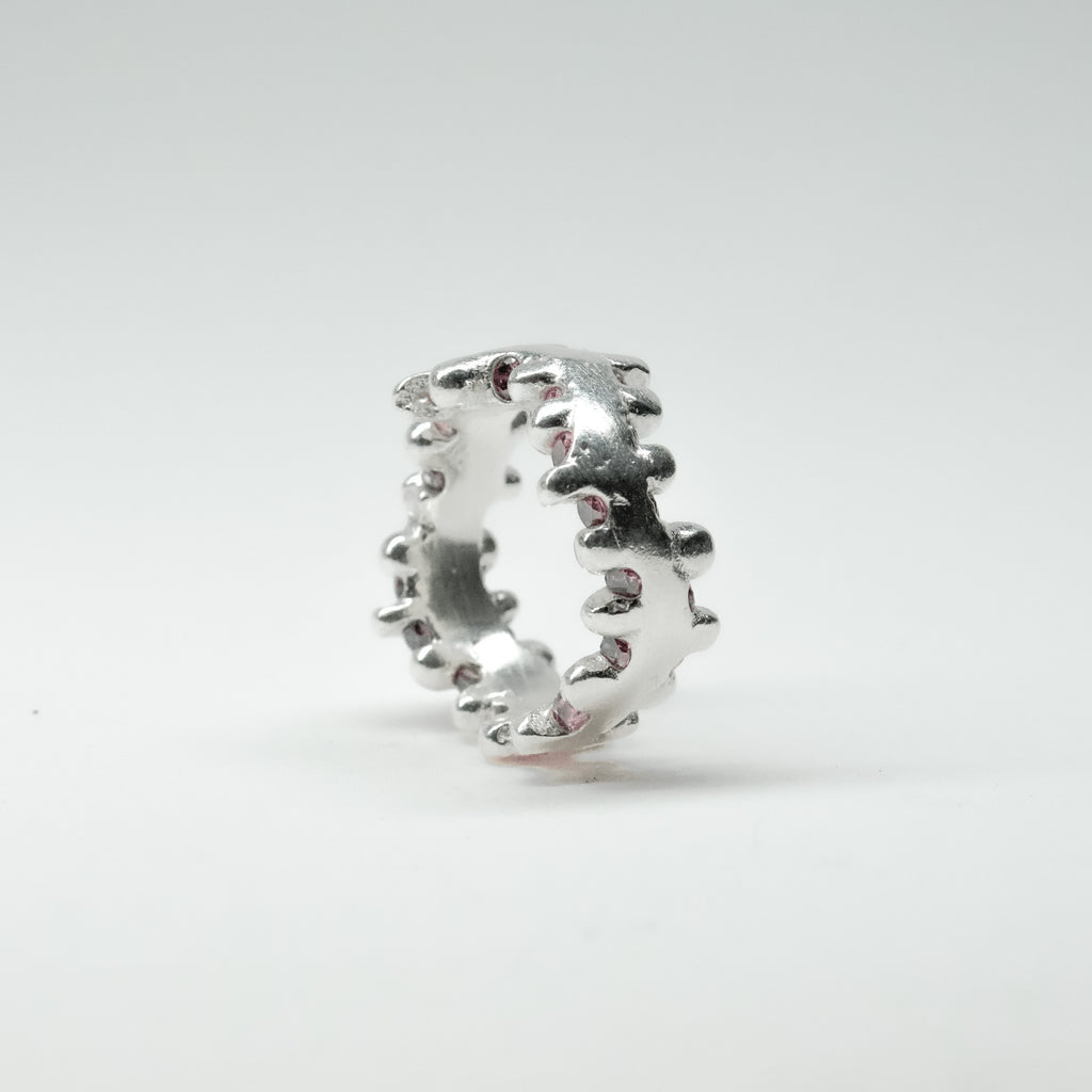 CATERPILLAR WAVY RING - PINK GEMS