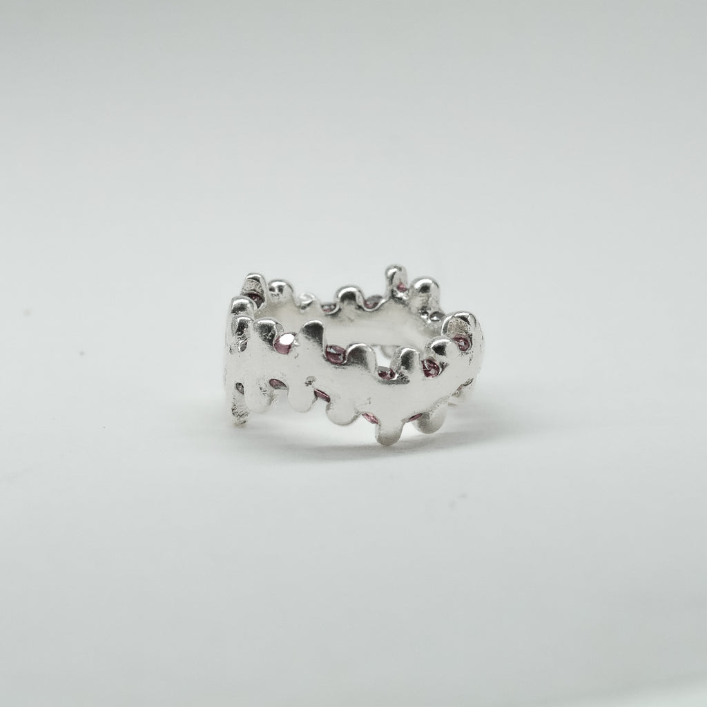 CATERPILLAR WAVY RING - PINK GEMS
