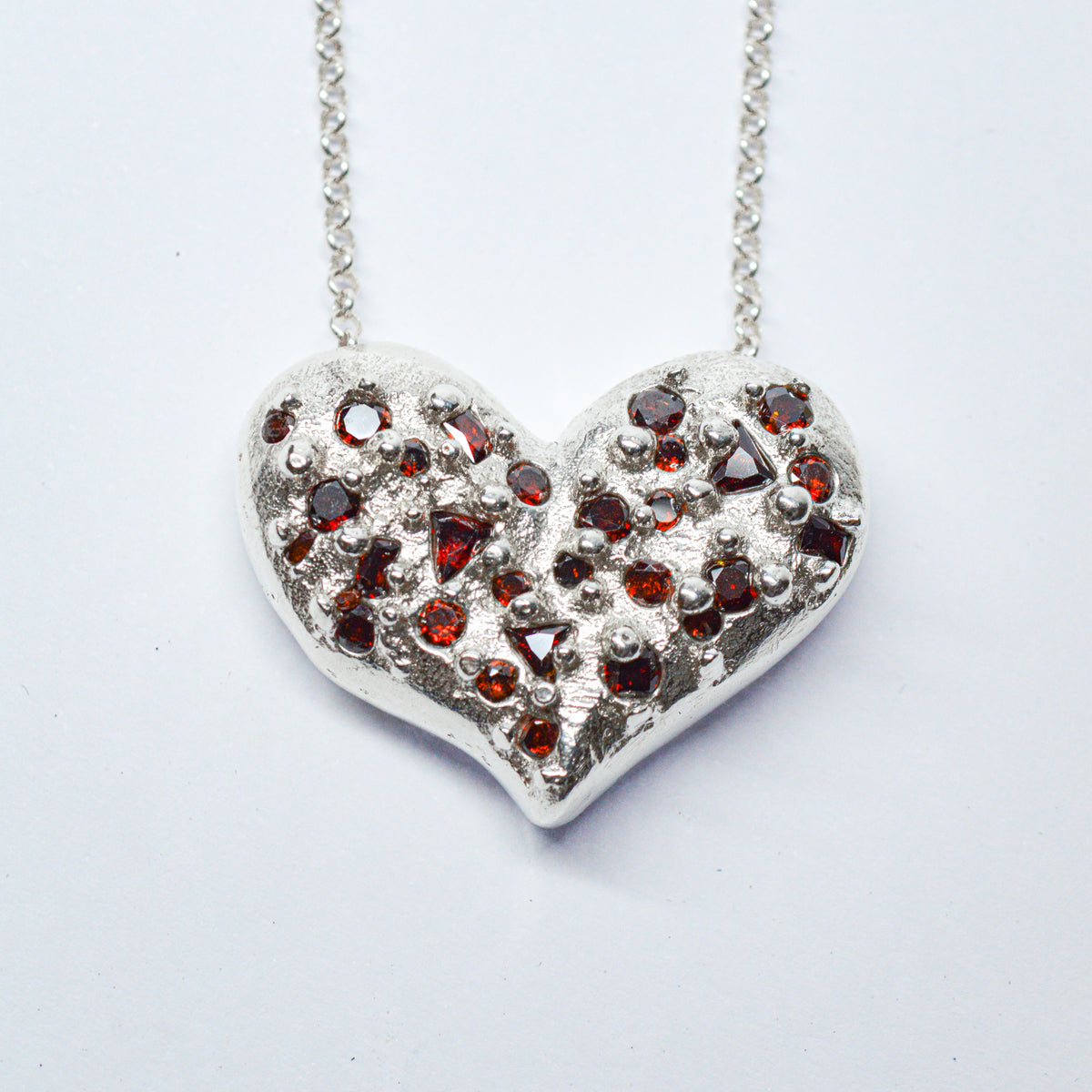 PUFFY HEART NECKLACE - RED GEMS