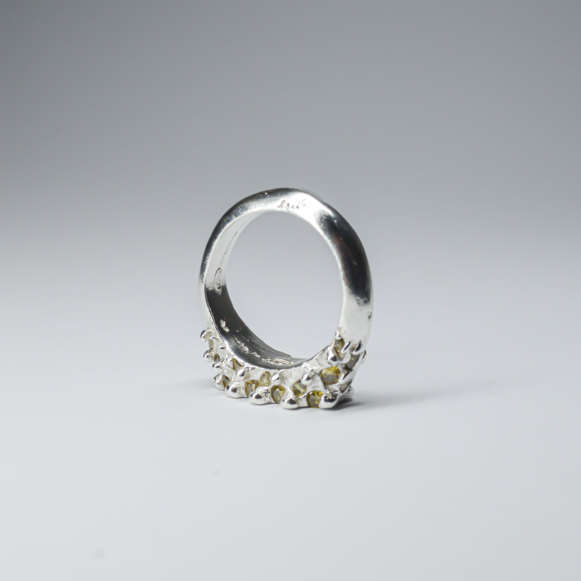 CATERPILLAR CROWN RING - YELLOW GEMS