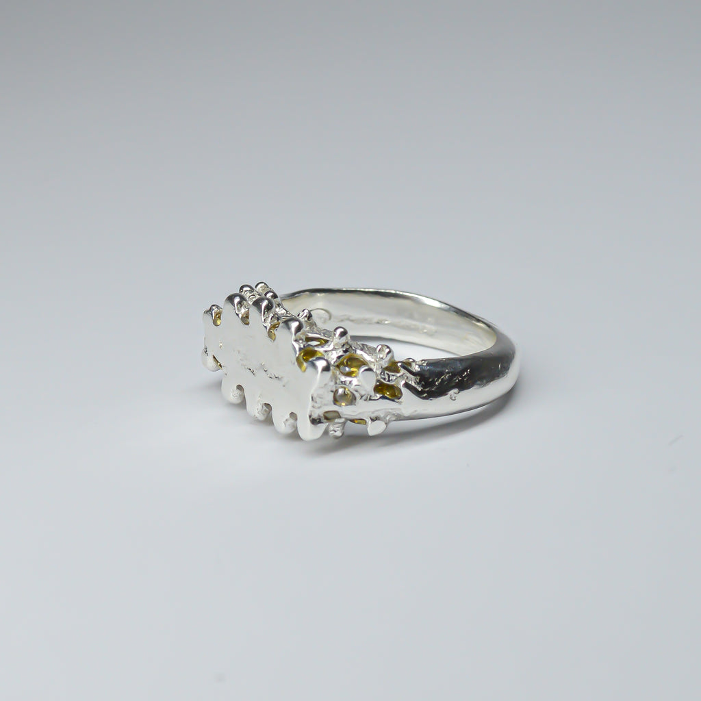 CATERPILLAR CROWN RING - YELLOW GEMS