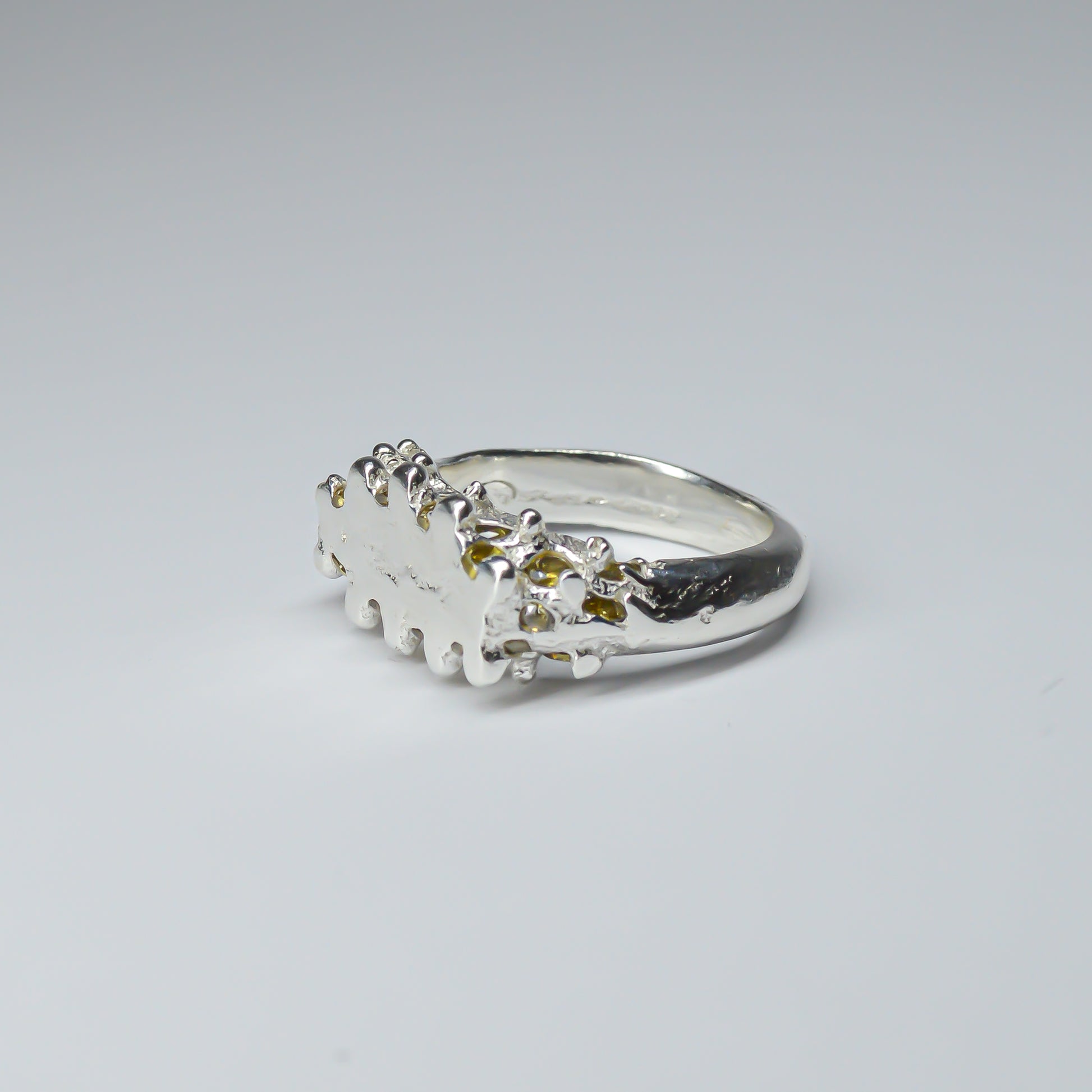 CATERPILLAR CROWN RING - YELLOW GEMS