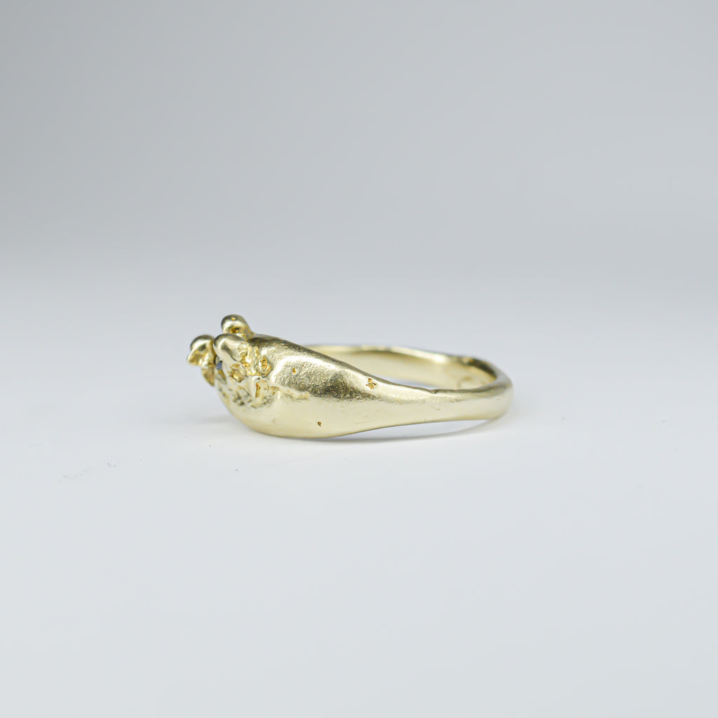 BRASS TAPER RING SINGLE GREEN GEM