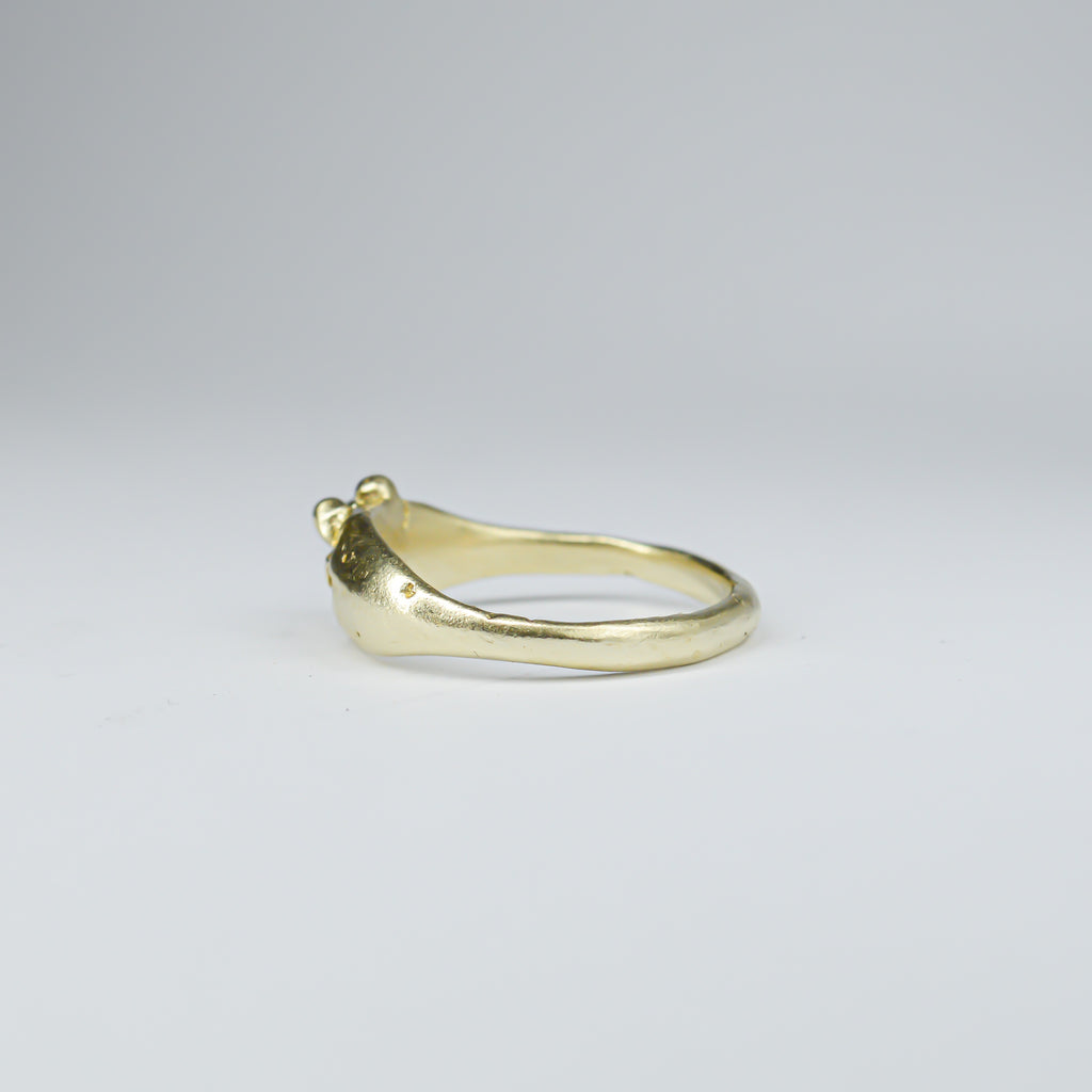 BRASS TAPER RING SINGLE GREEN GEM