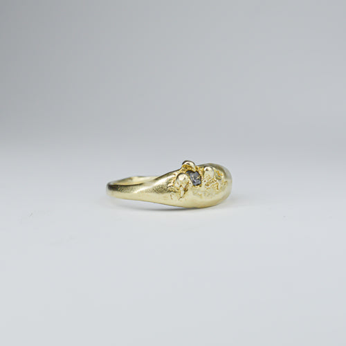 BRASS TAPER RING SINGLE GREEN GEM