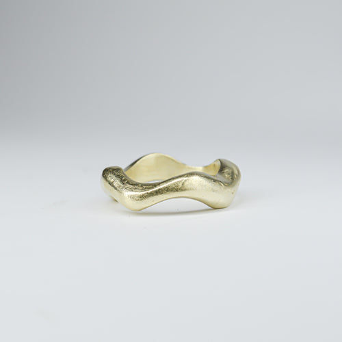 BRASS WAVY RING